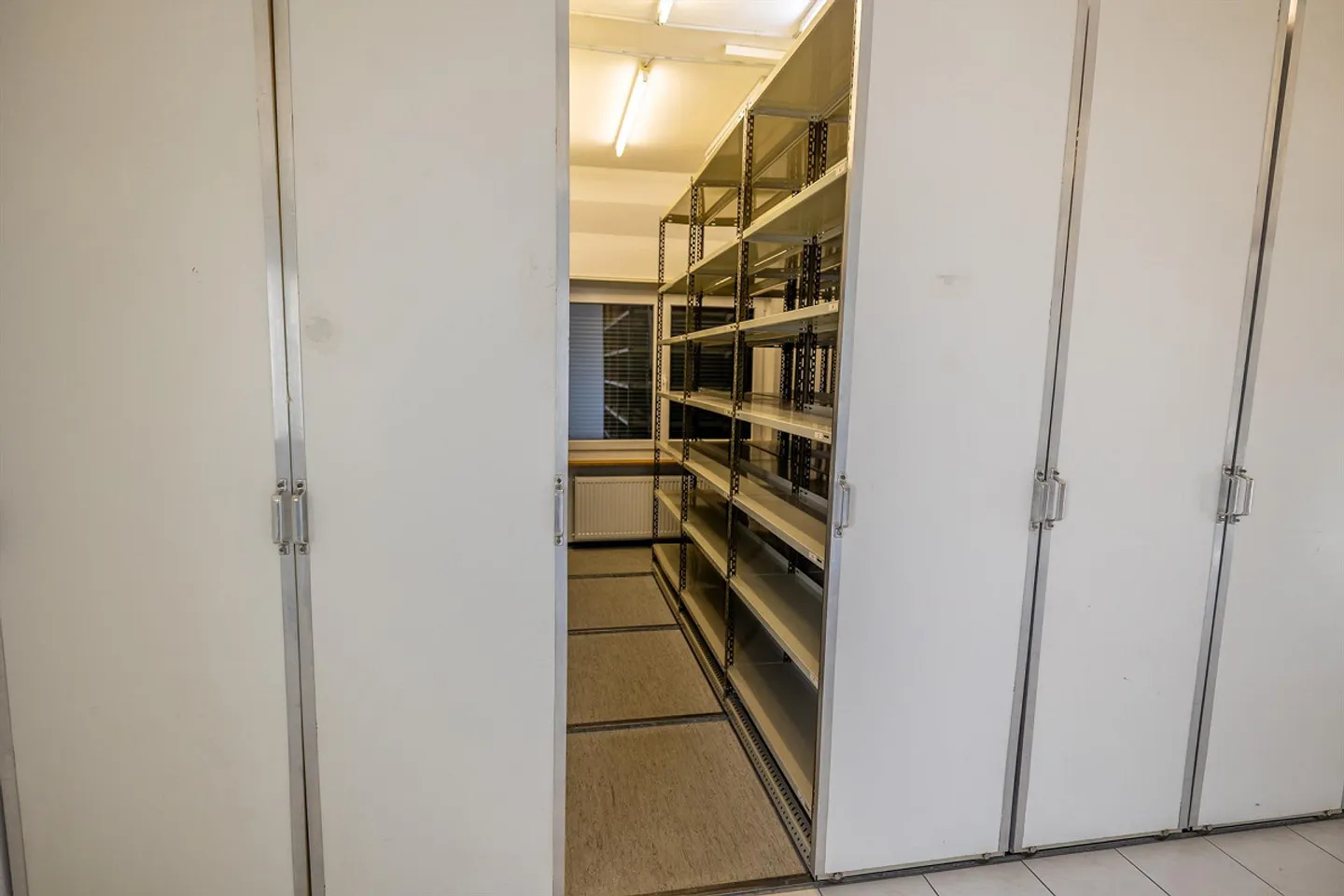 Espace commercial / Bureau / Cabinet avec vitrine et places de parking Bettlach - Photo 15 sur 16