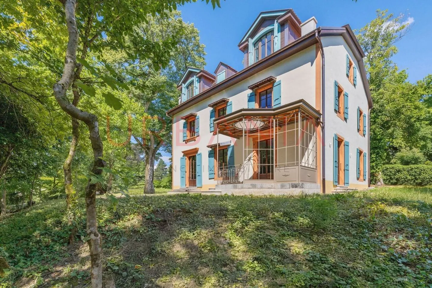 11-Zimmer-Haus - Foto 1 von 9