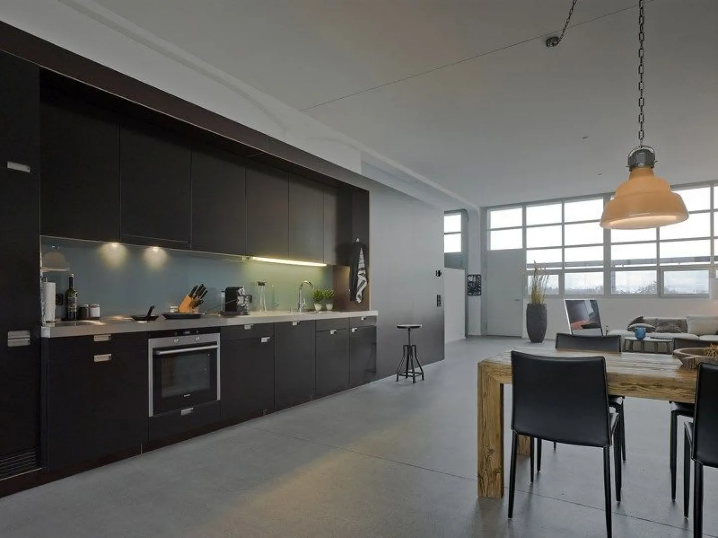 Trendy Cool Loft with 127m2 - Photo 3 of 6