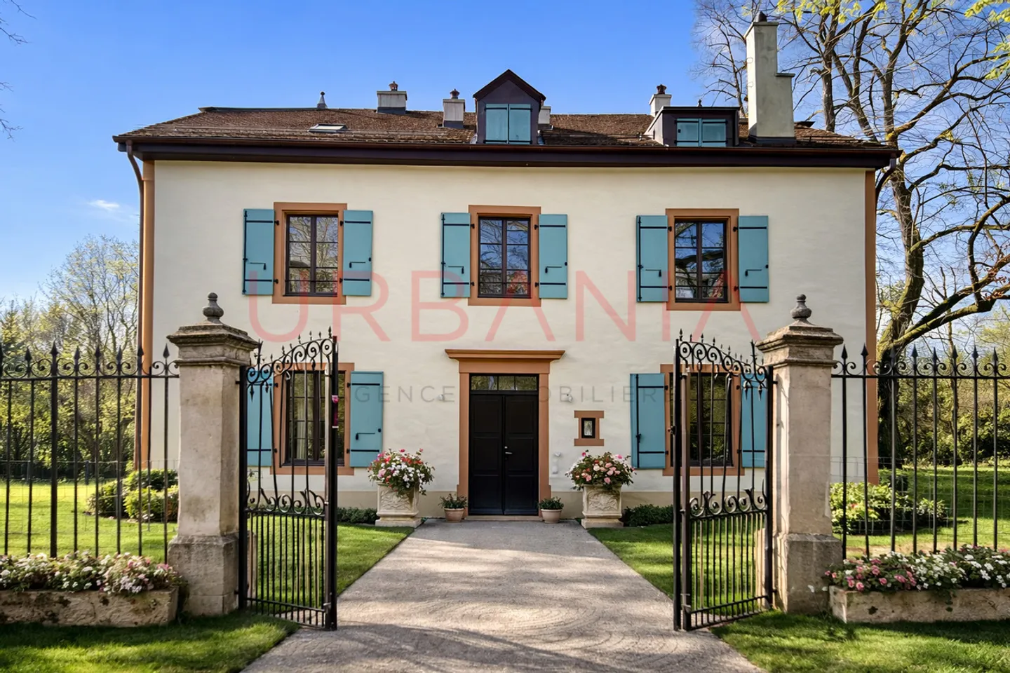 11-Zimmer-Haus - Foto 2 von 9