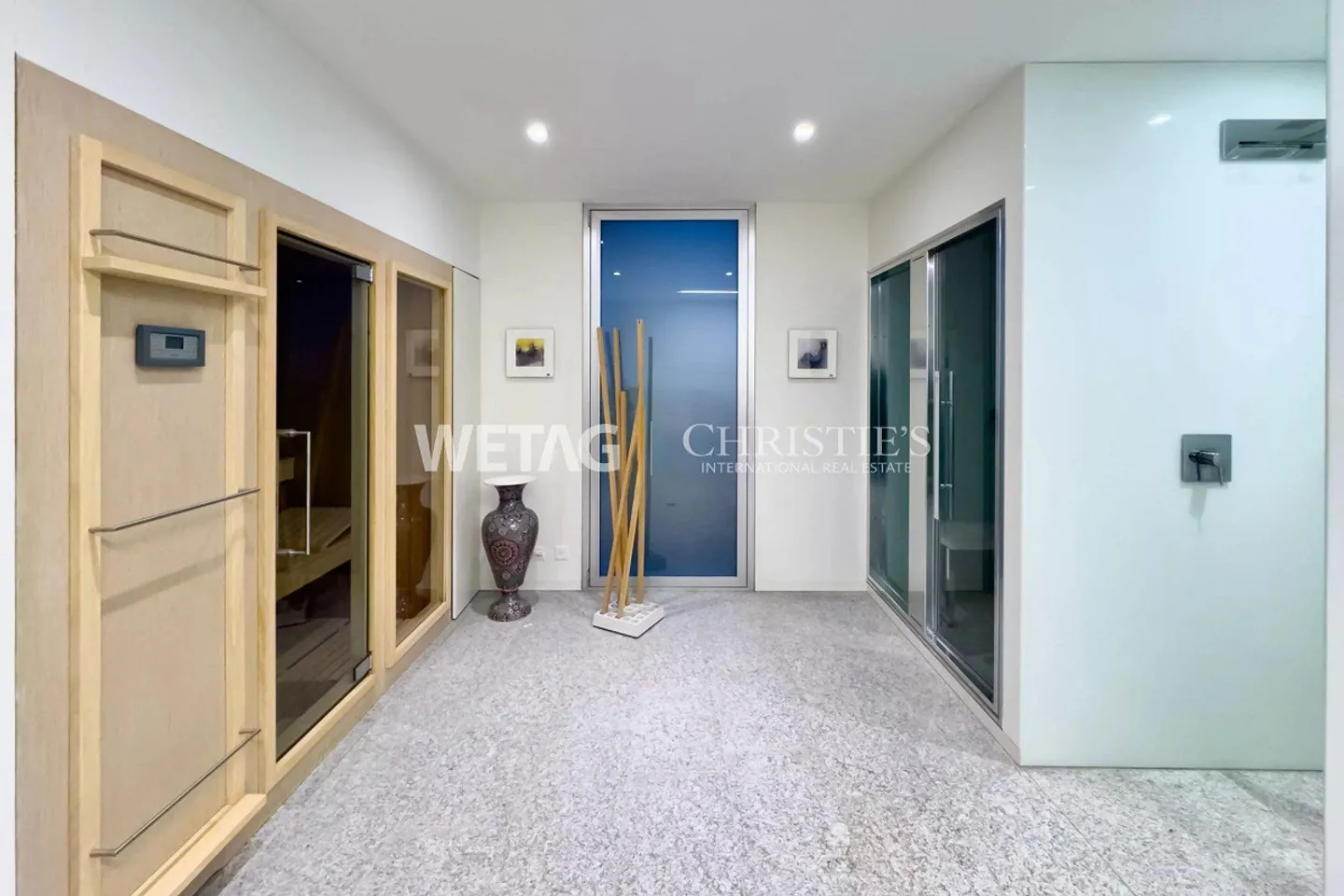 Exklusive Villa mit Pool und Blick - Foto 11 von 13