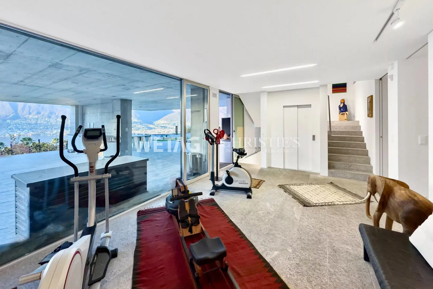 Exklusive Villa mit Pool und Blick - Foto 12 von 13