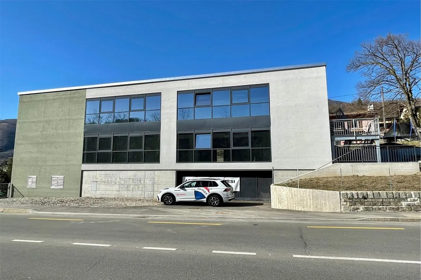 Neues Geschäftsgebäude - Foto 4 von 13