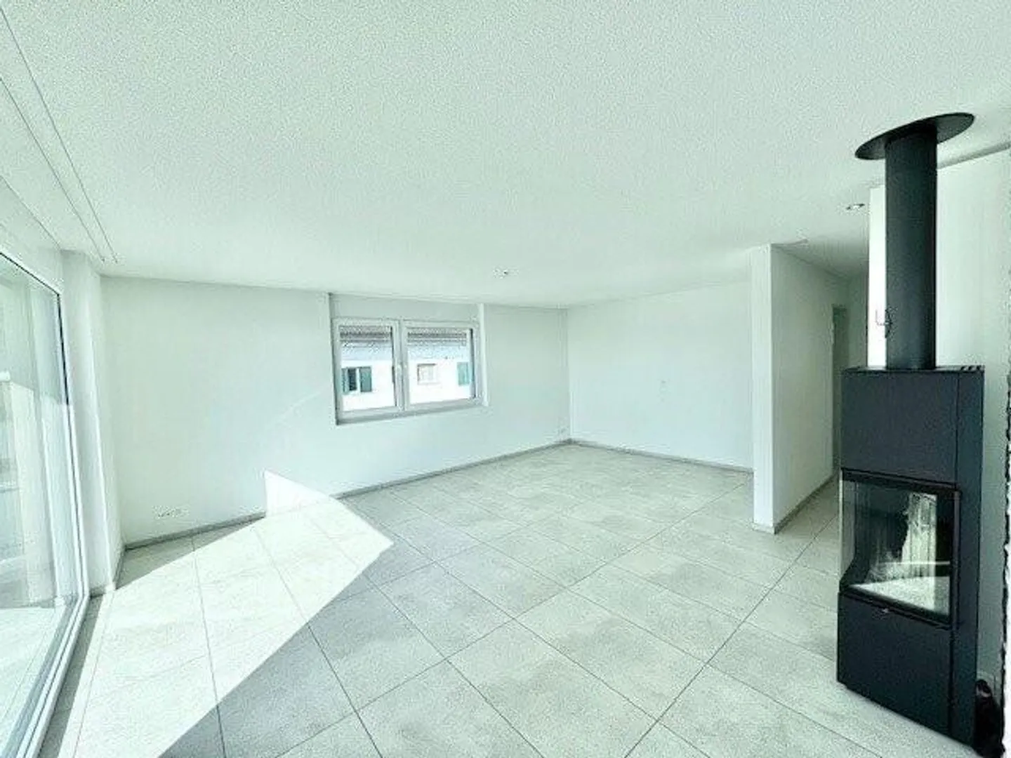 Appartement moderne dans un emplacement calme - Photo 1 sur 10