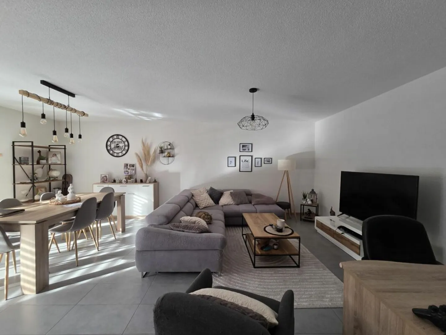 STANDING - 2.5 rooms in a small building with indoor parking space - Photo 2 of 6