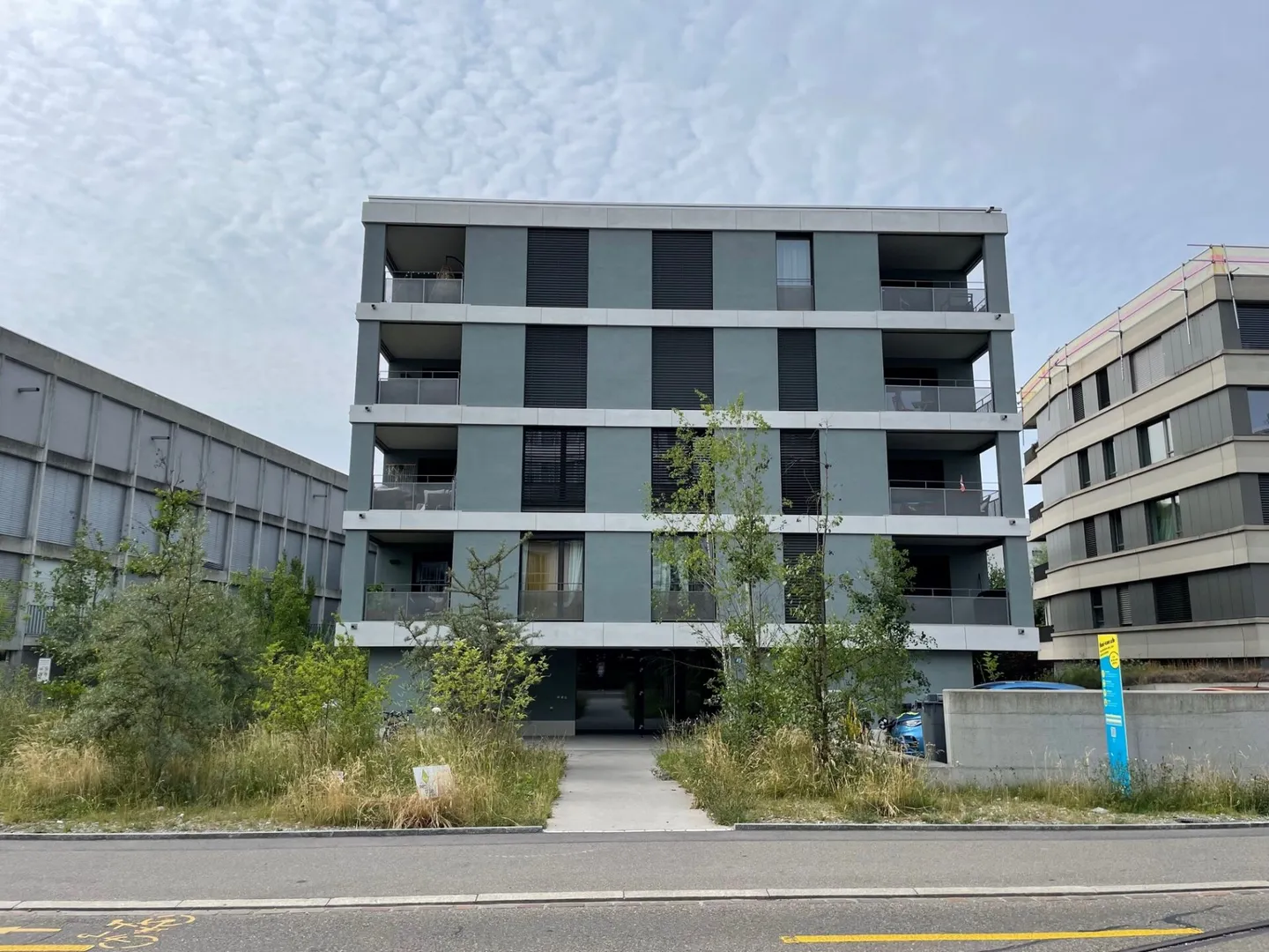 Modern 3.5 Room - Photo 1 of 6