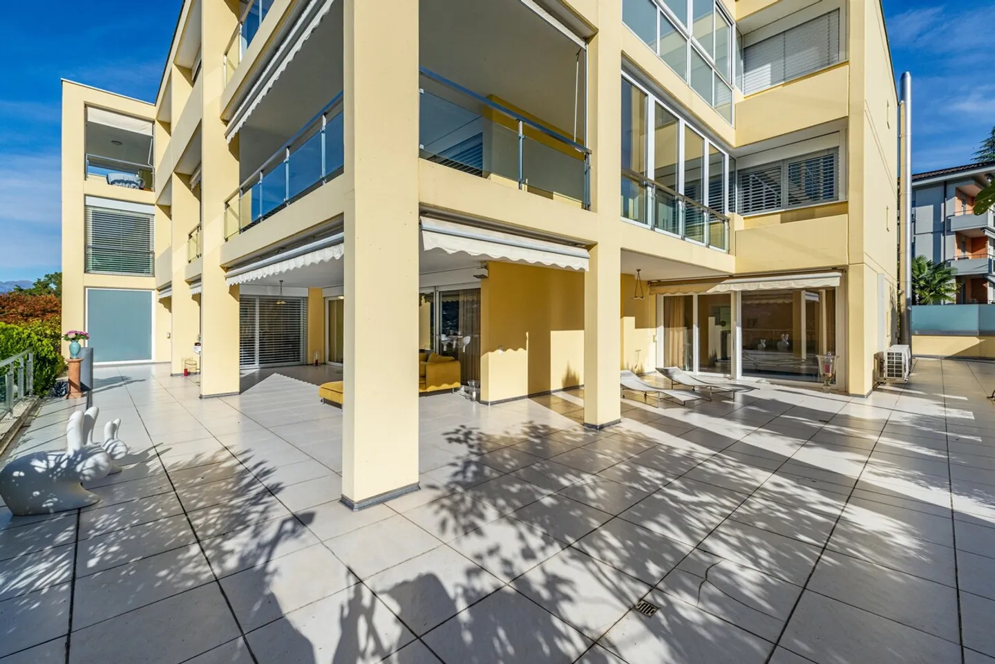 «Elegantes Apartment mit Garten- und Seeblick, nur einen Steinwurf von TASIS entfernt» - Foto 6 von 15