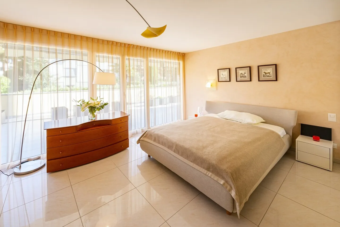 «Elegantes Apartment mit Garten- und Seeblick, nur einen Steinwurf von TASIS entfernt» - Foto 10 von 15