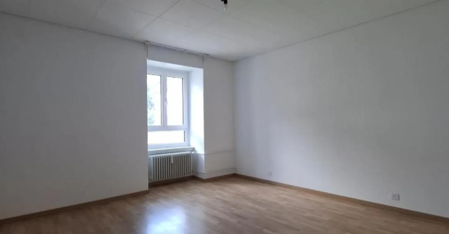 4.5-room apartment on the 2nd floor - Photo 3 of 7