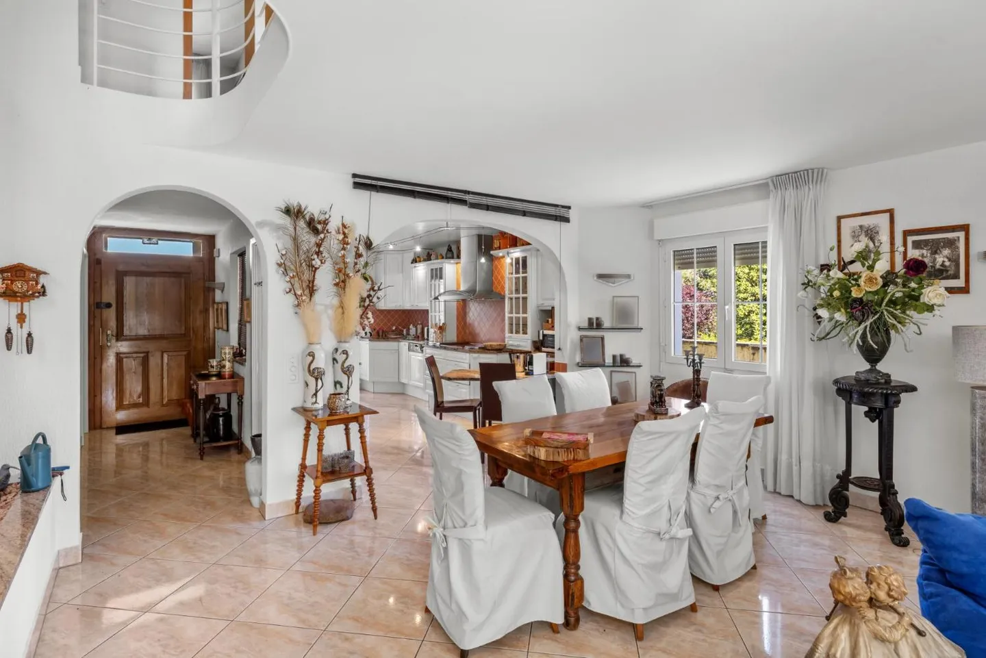 Elegant Duplex in Vich - Photo 3 of 13