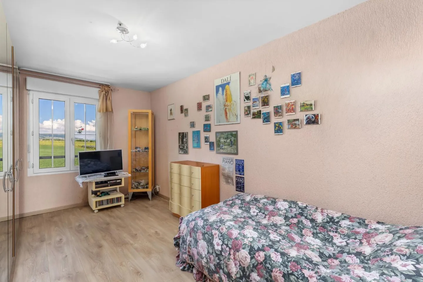 Elegant Duplex in Vich - Photo 8 of 13