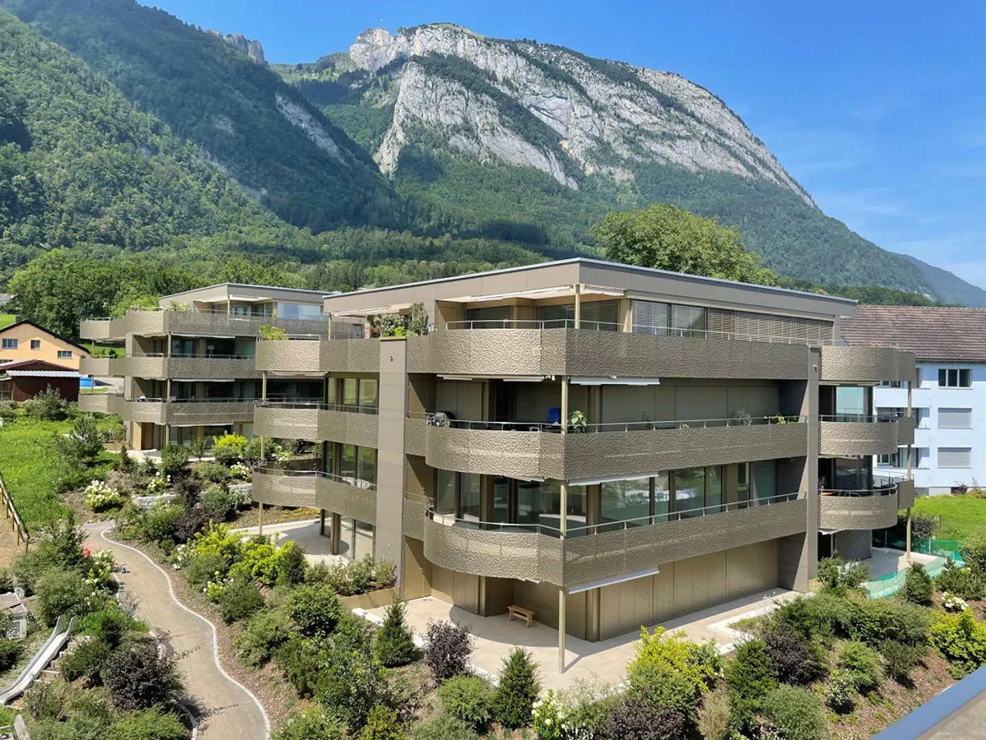 Modernes Apartment mit Bergblick - Foto 1 von 11