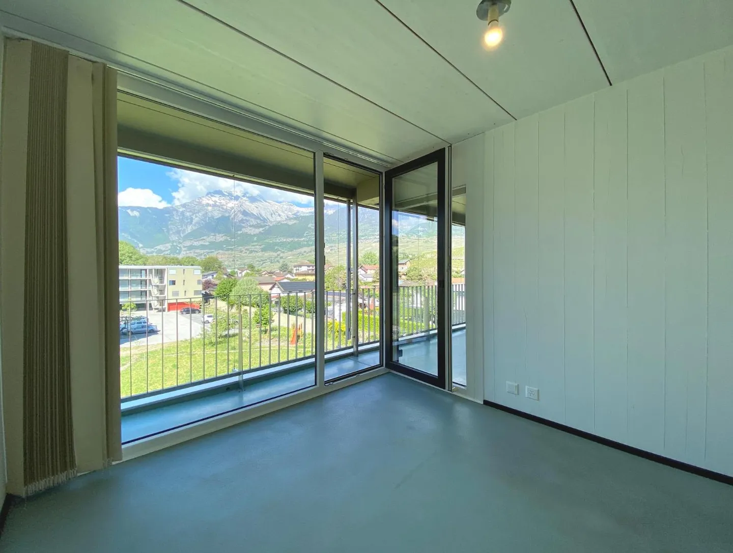 Letzte Etage 2.5 Zimmer - Foto 4 von 6