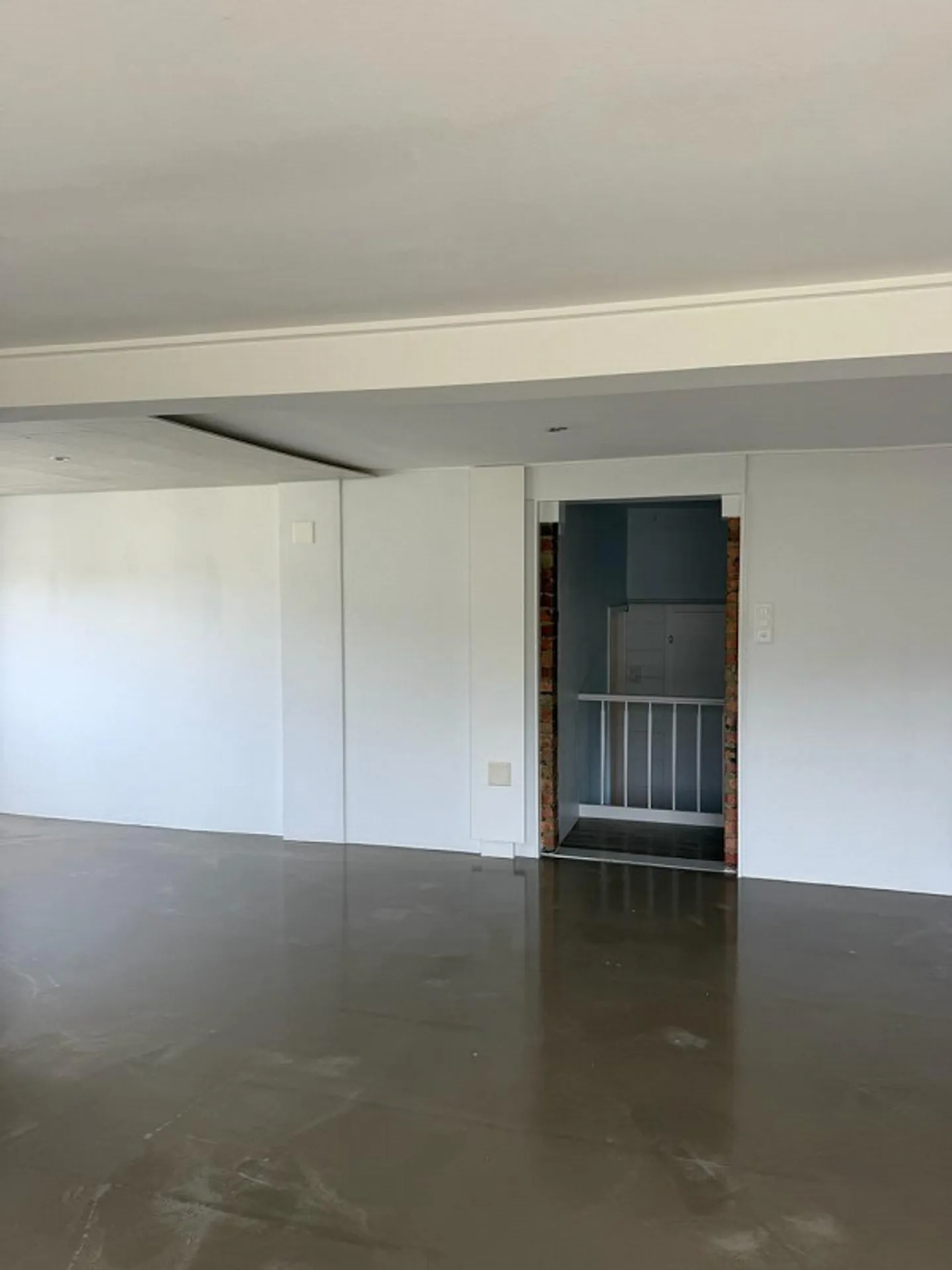 Appartement unique de 3,5 pièces en emplacement central - Photo 7 sur 8