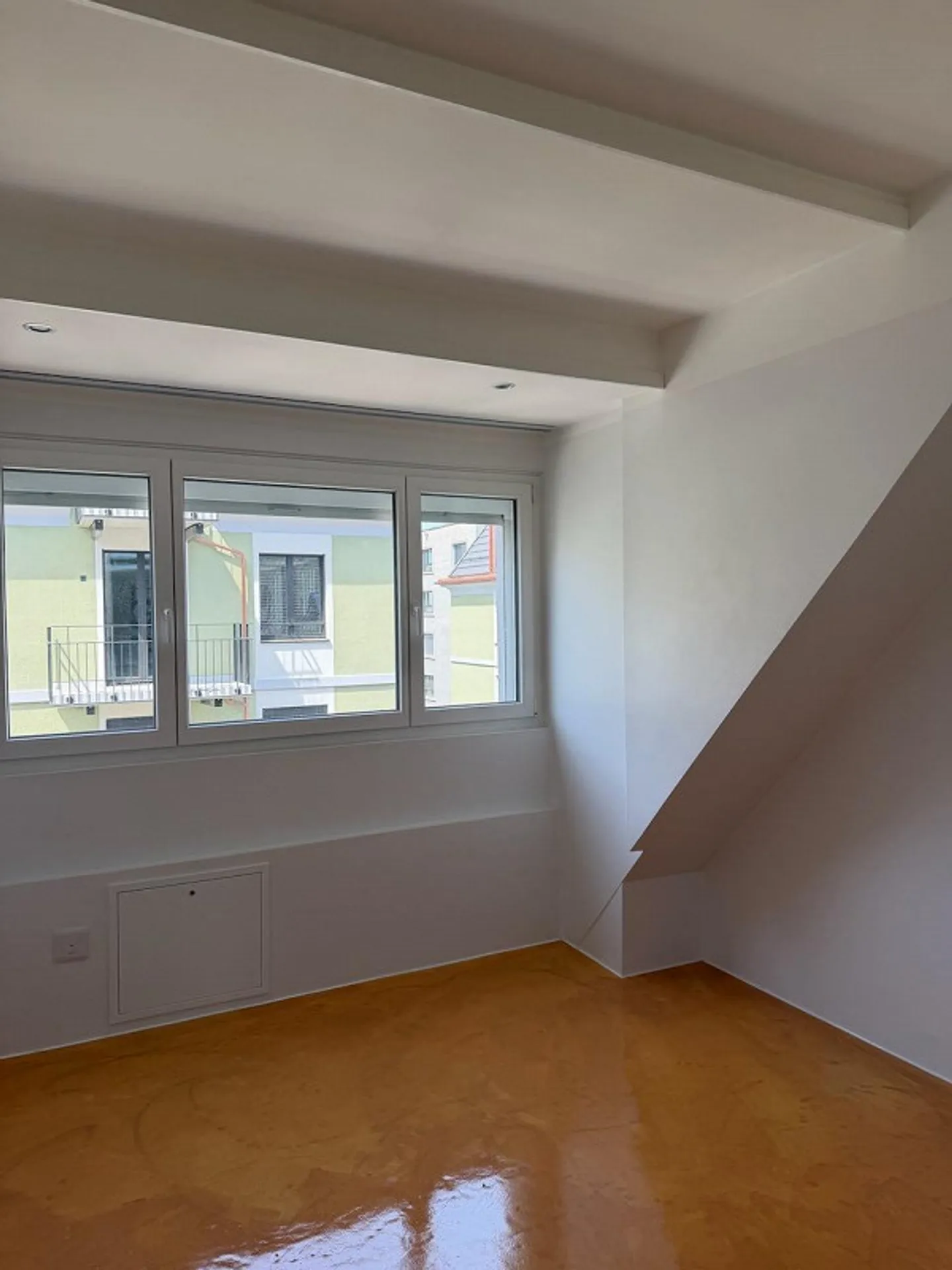 Appartement unique de 3,5 pièces en emplacement central - Photo 8 sur 8