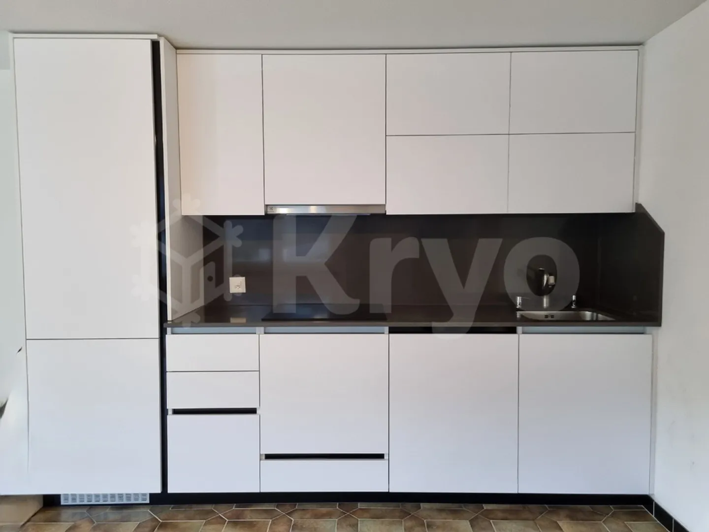 Proprietà commerciale funzionale e completamente attrezzata - Foto 4 di 8