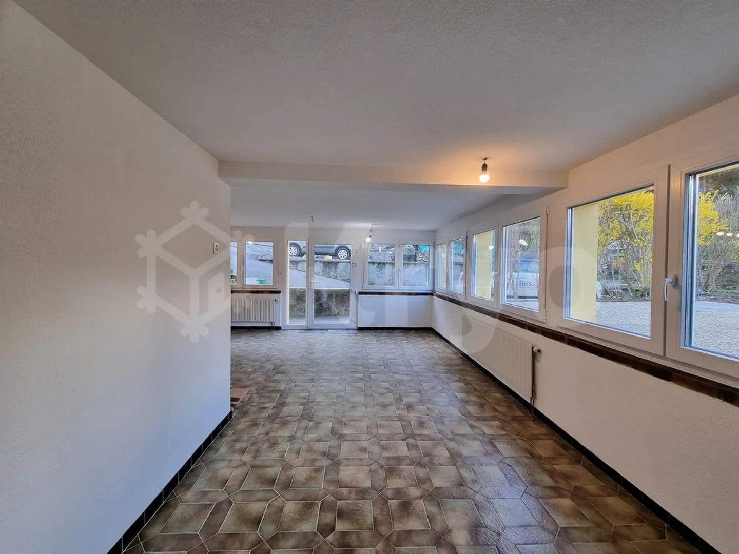 Proprietà commerciale funzionale e completamente attrezzata - Foto 5 di 8