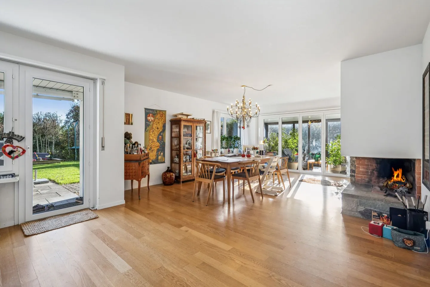 Detached 6.5-room single-family house with garden - Photo 5 of 11