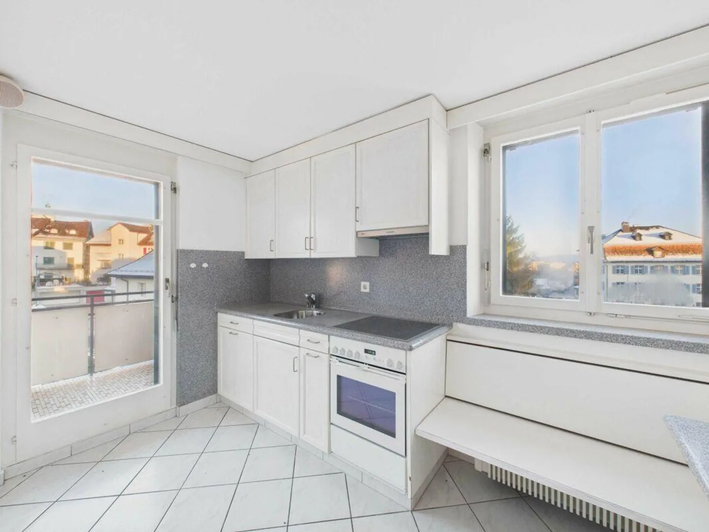 Charming 5-room apartment in a central location in Wil - Photo 3 of 10