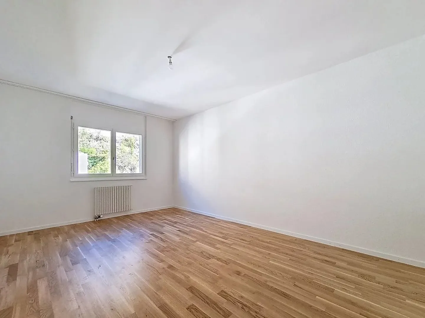 In affitto - Spazioso appartamento ristrutturato di 4.5 locali - Foto 4 di 10