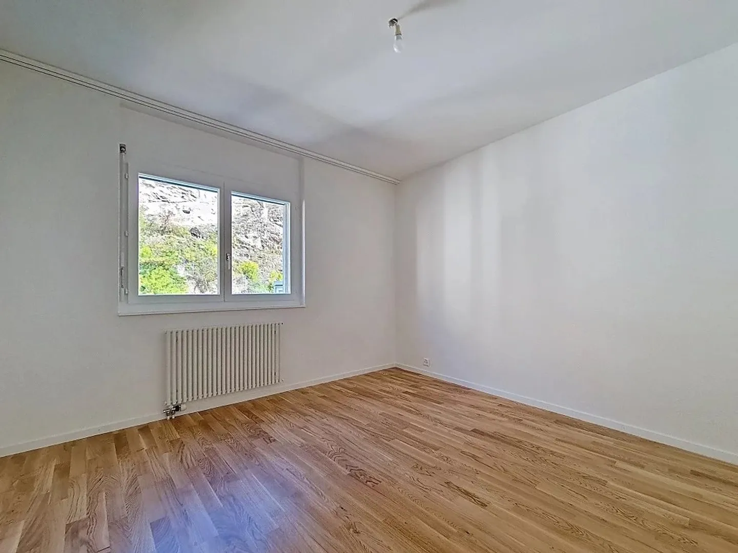In affitto - Spazioso appartamento ristrutturato di 4.5 locali - Foto 6 di 10