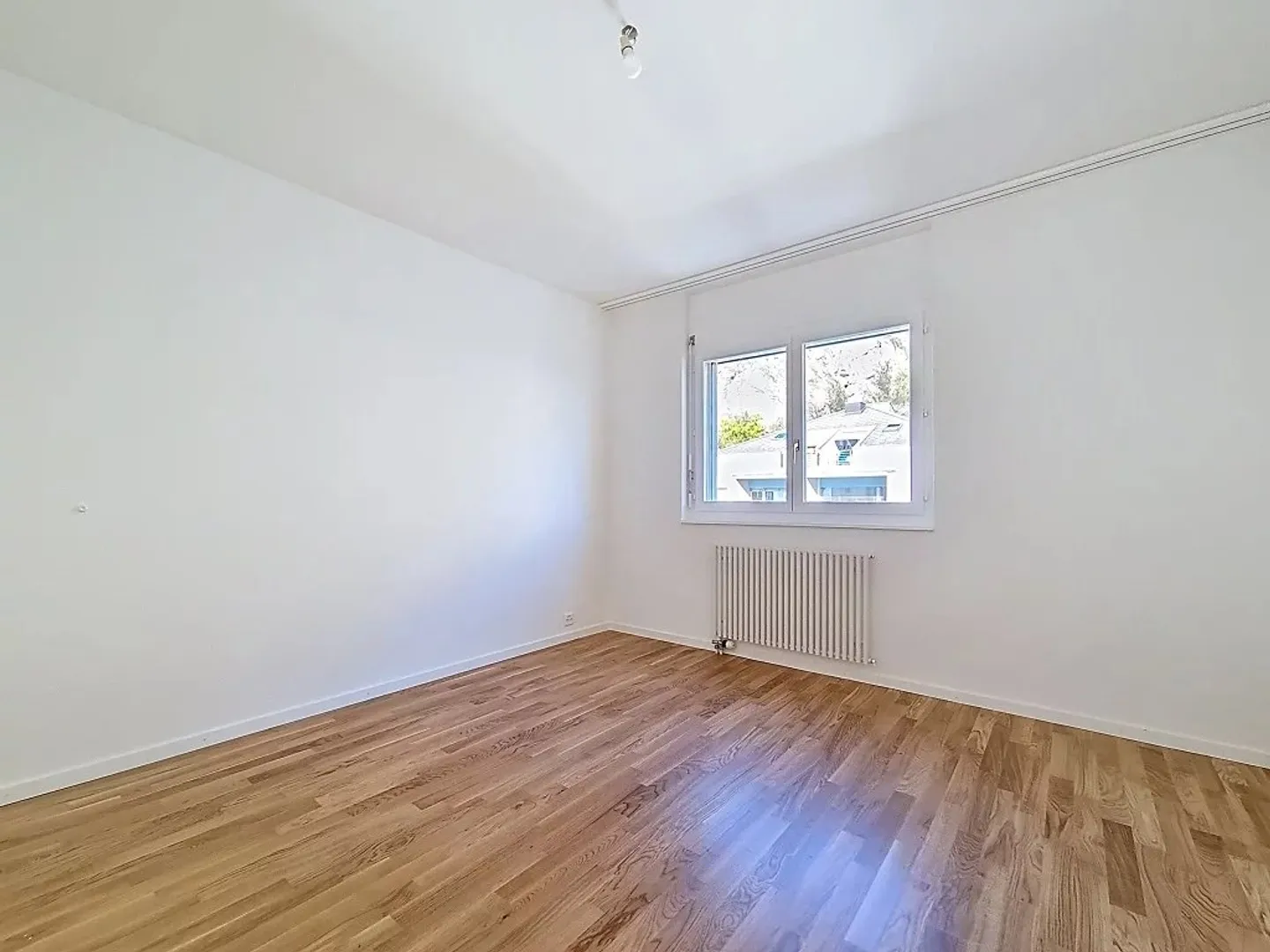 In affitto - Spazioso appartamento ristrutturato di 4.5 locali - Foto 5 di 10