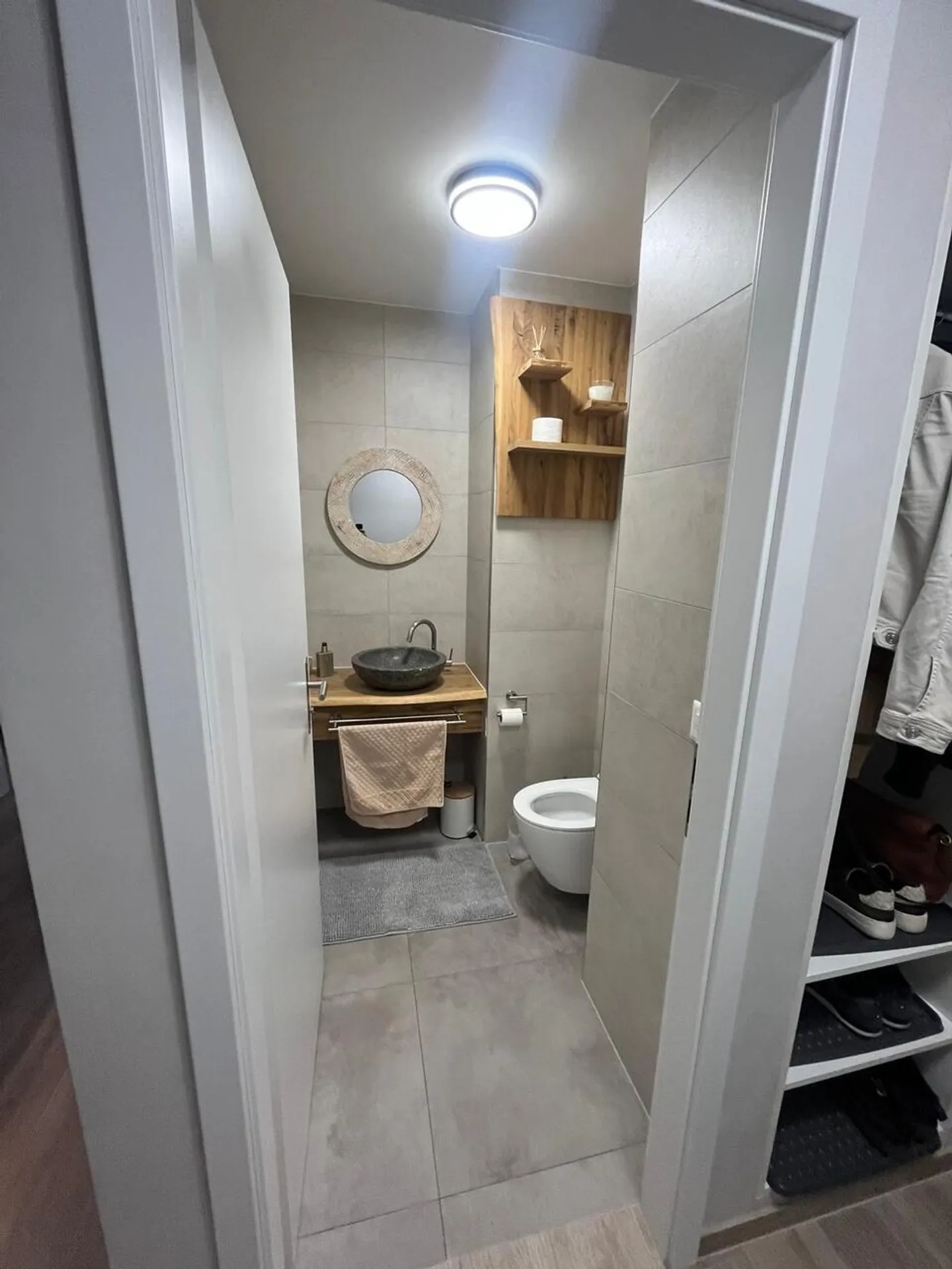 Villa Moderna con 4,5 stanze e 131 m2 di spazio abitabile + 2 posti auto interni - Foto 9 di 15