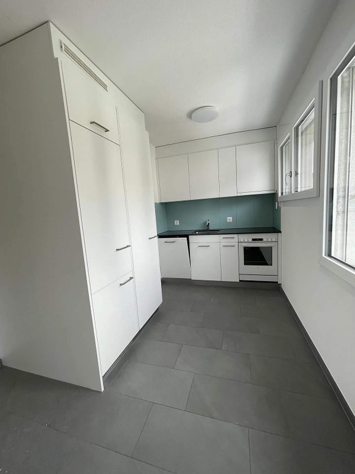 4 Room Apartment with a View of the Green - Photo 8 of 12