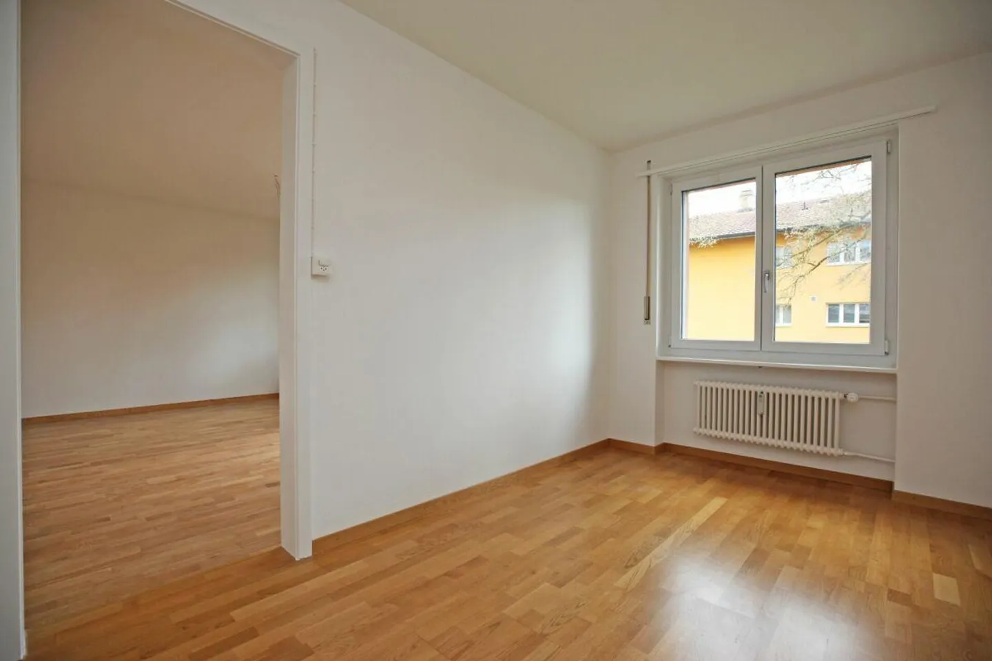 4-room apartment - freshly renovated - Photo 6 of 12