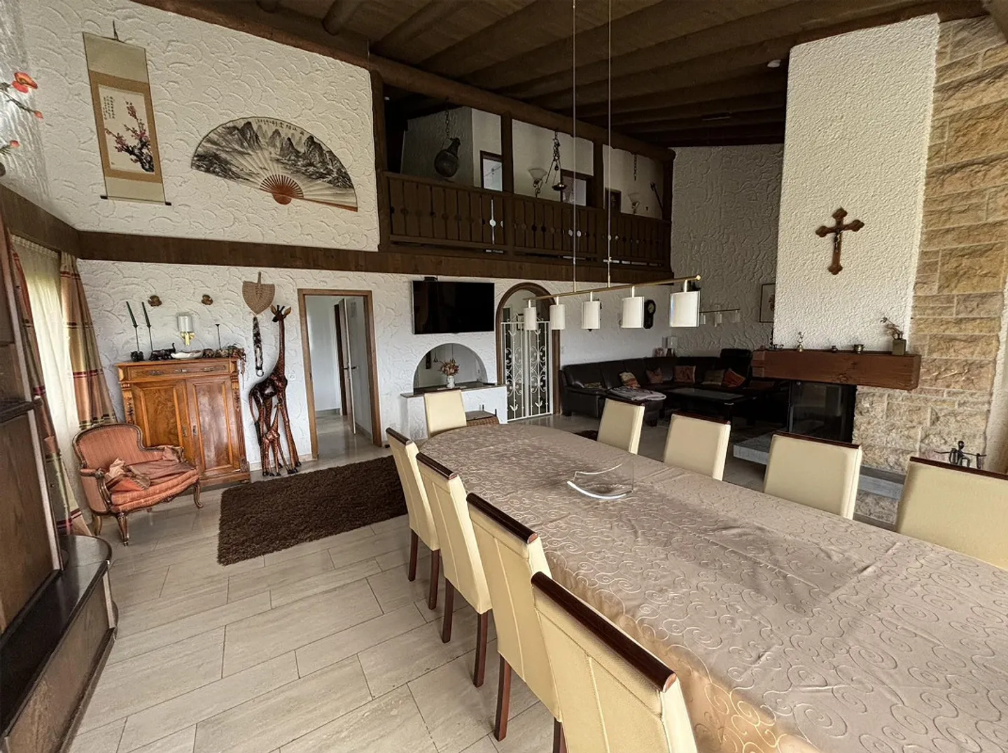 YOUR NEW HOME IN A SUNNY AND FAMILY-FRIENDLY LOCATION - Photo 4 of 12