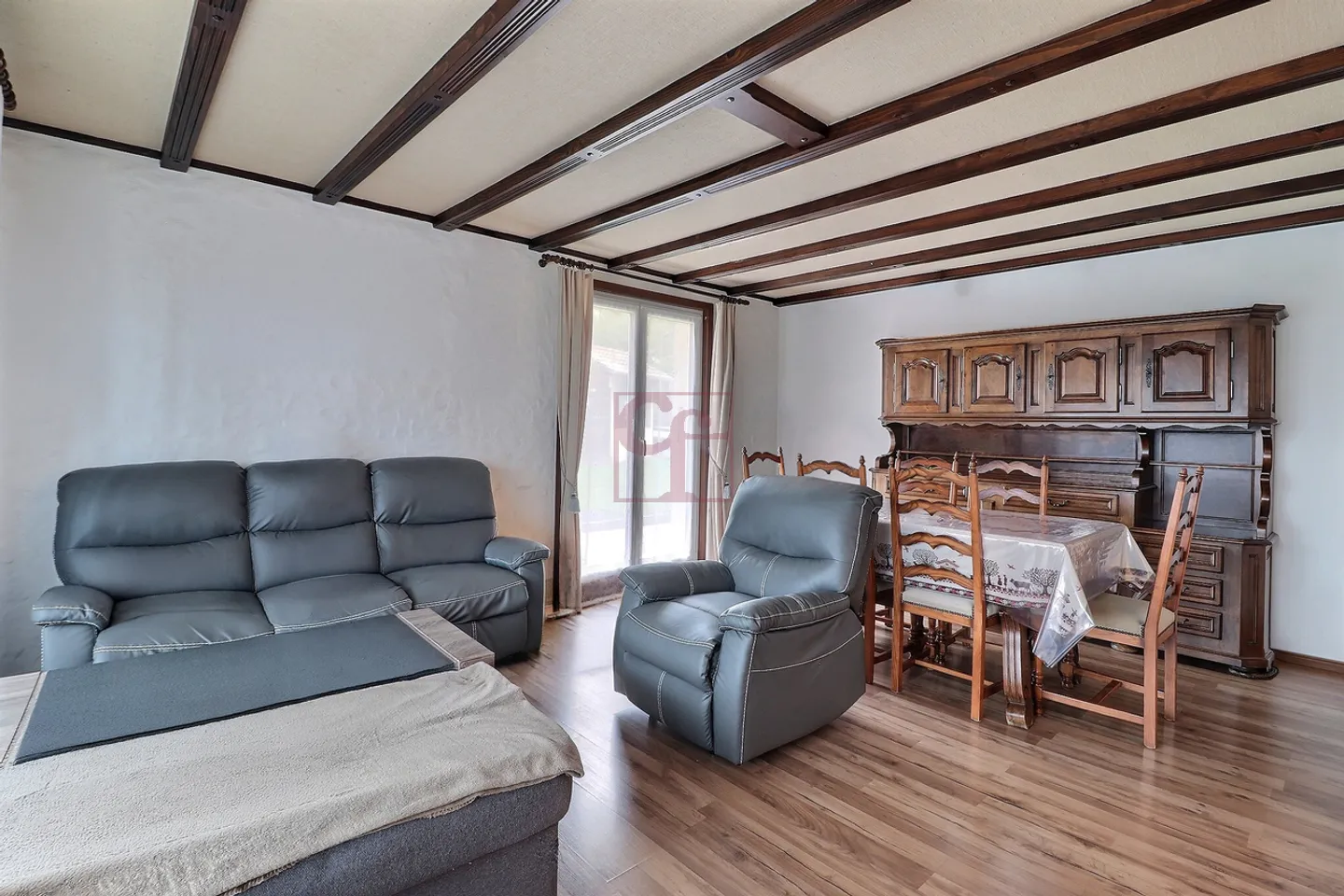 Le Pâquier - Maison familiale avec deux appartements - Photo 4 sur 12