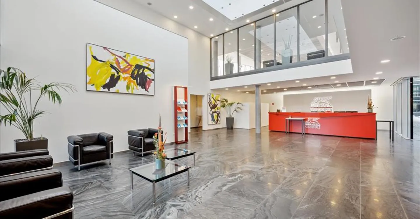 Office space for rent - Photo 3 of 9