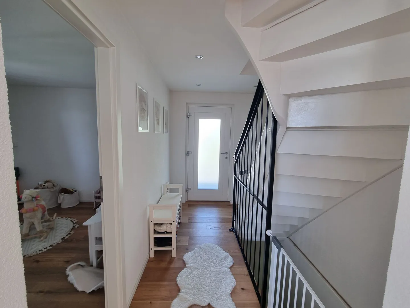 Casa unifamiliare 6.5 locali - completamente ristrutturata, camino, aria condizionata, 3 bagni, 7 posti auto - Foto 12 di 16