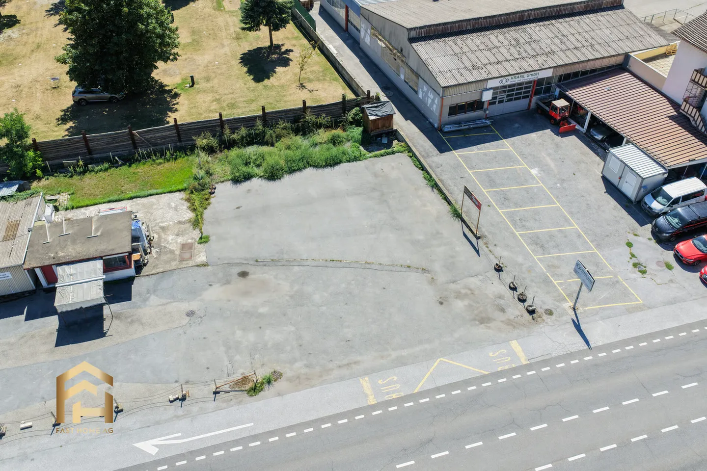 Ampio spazio commerciale all'aperto sulla strada cantonale - Foto 4 di 5