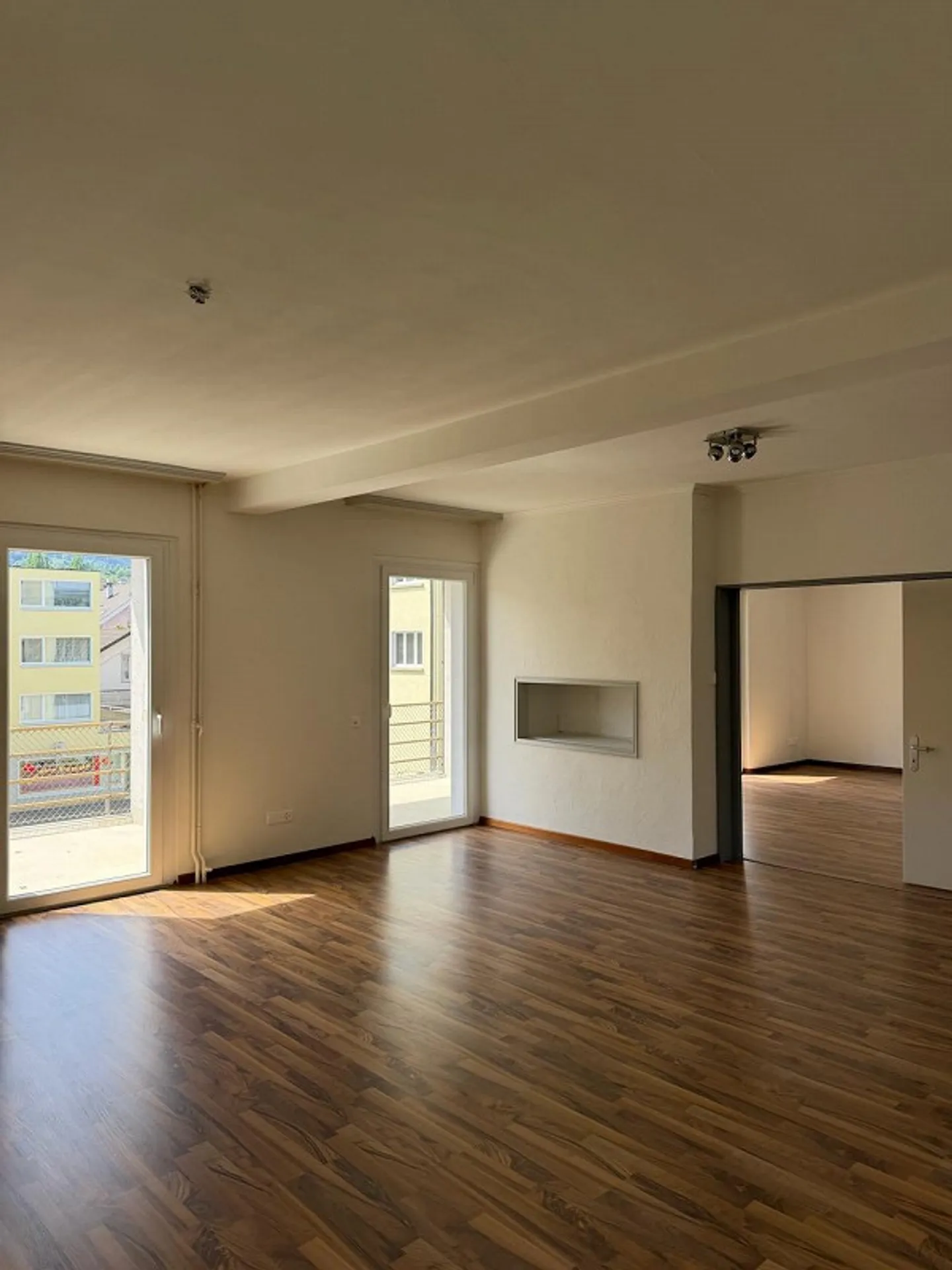 Opportunité unique - Appartement de 6 pièces en emplacement central - Photo 6 sur 13