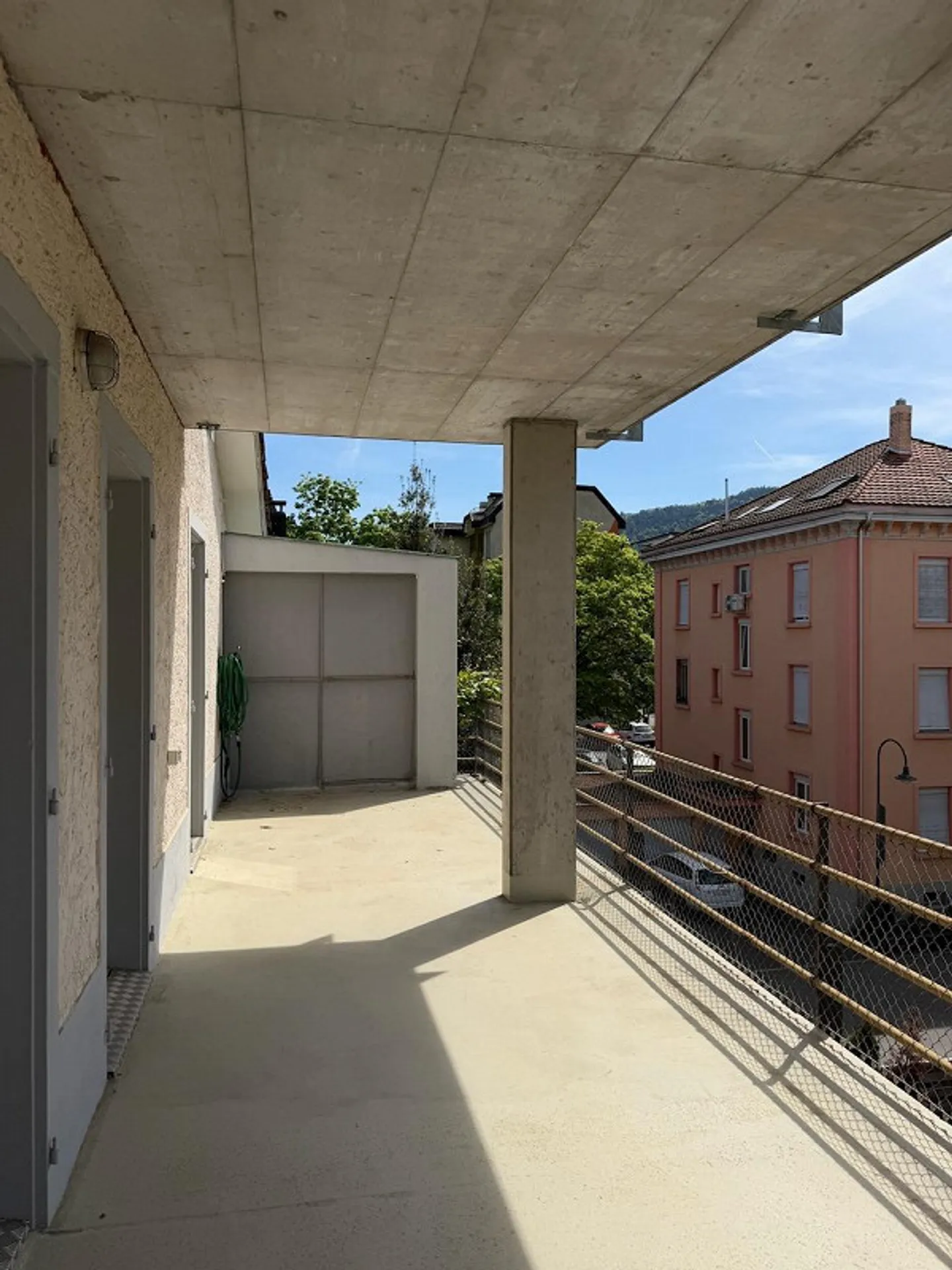 Opportunité unique - Appartement de 6 pièces en emplacement central - Photo 3 sur 13