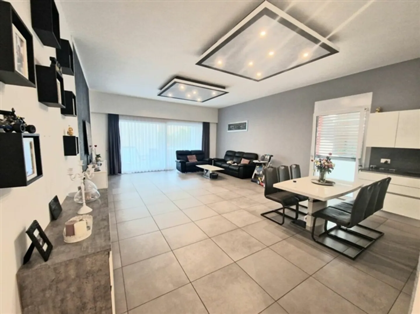 LOCARNO - APPARTEMENT 4.5 CHAMBRES AVEC JARDIN PRIVÉ À VENDRE - Photo 1 sur 20