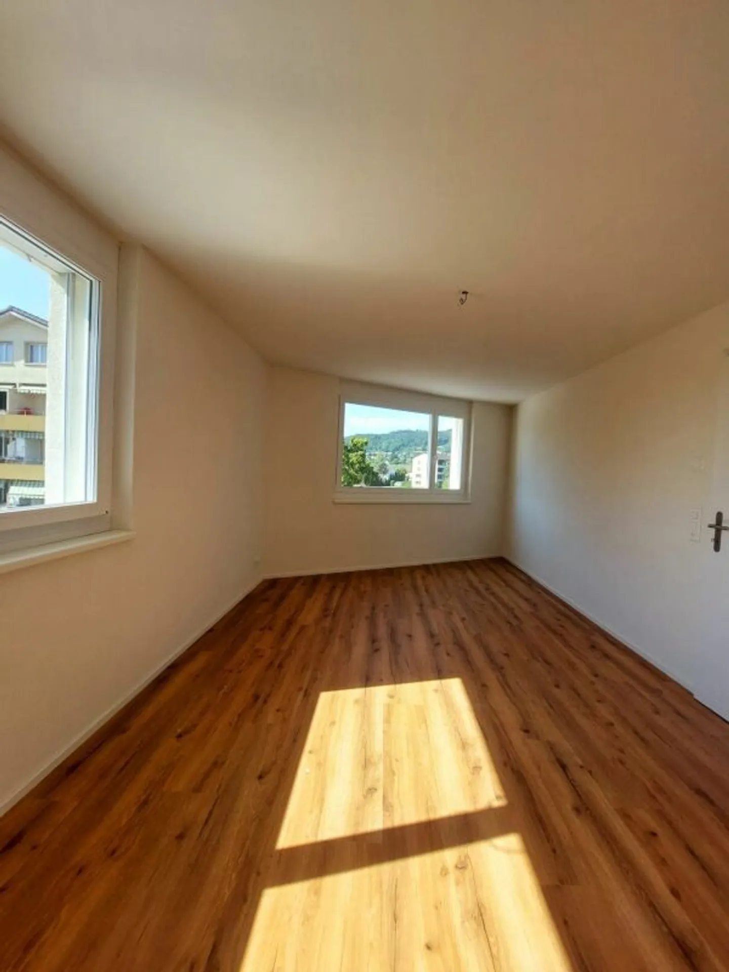 Stylish 2.5-room new apartment with 60 m² and sunny balcony - Photo 6 of 9