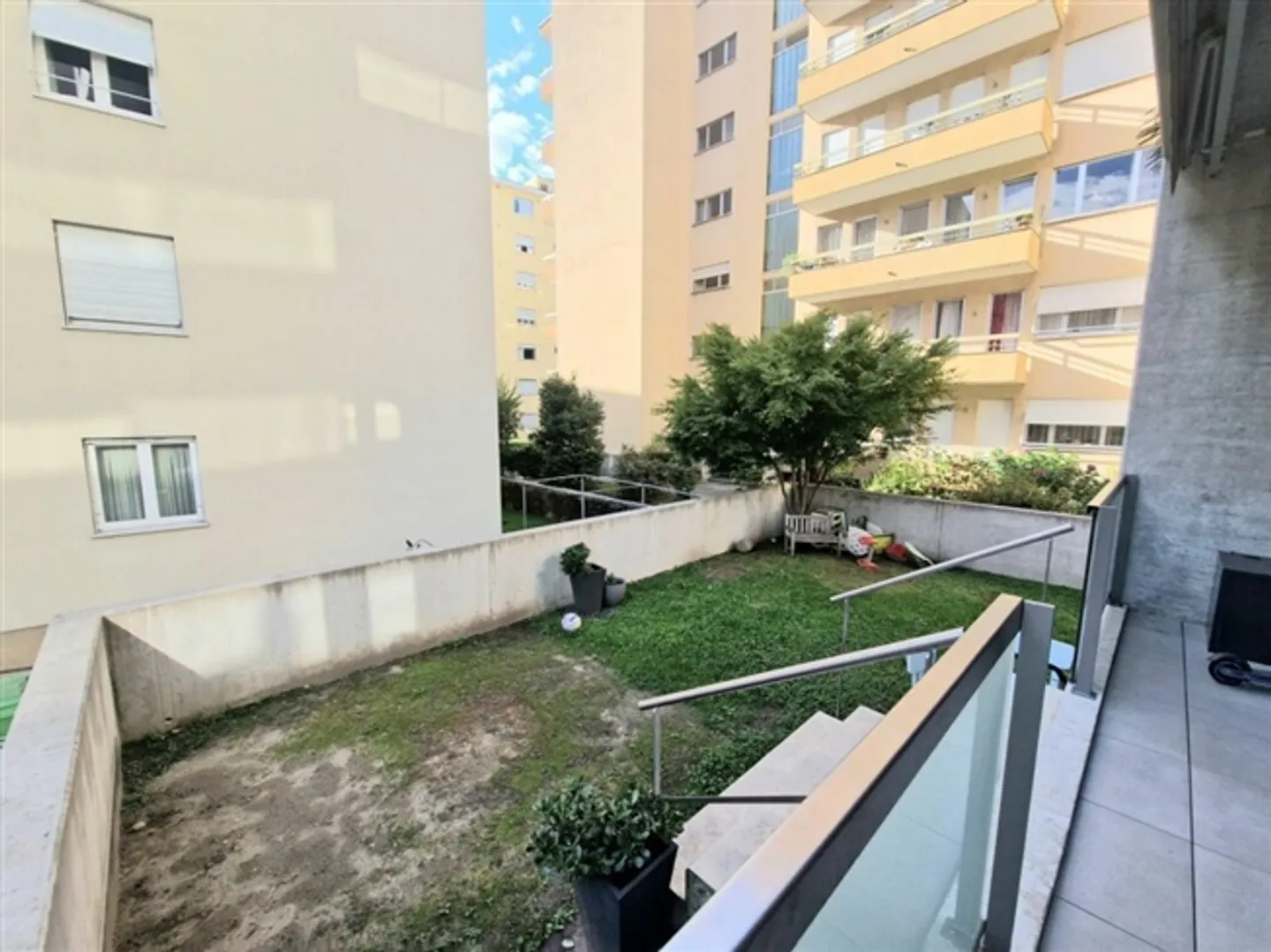 LOCARNO - APPARTEMENT 4.5 CHAMBRES AVEC JARDIN PRIVÉ À VENDRE - Photo 4 sur 20