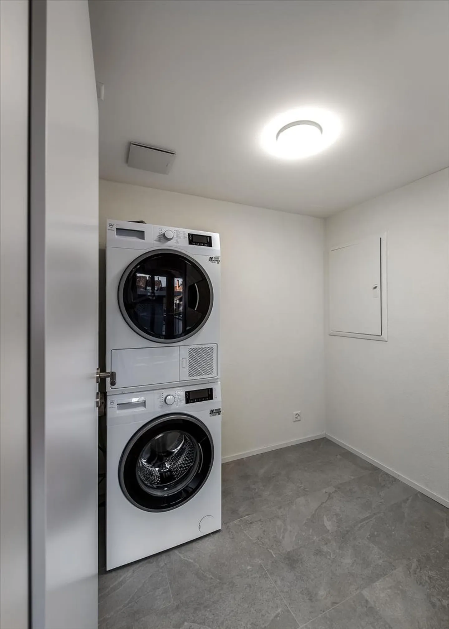 AFFITTARE SENZA DEPOSITO - Appartamento ristrutturato in edificio storico - Foto 8 di 11