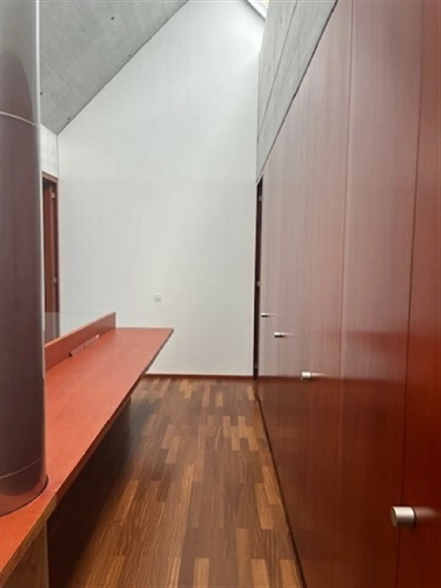 «ARCEGNO, WIR VERMIETEN EIN 5-ZIMMER-MAISONETTE-REIHENHAUS» - Foto 6 von 11