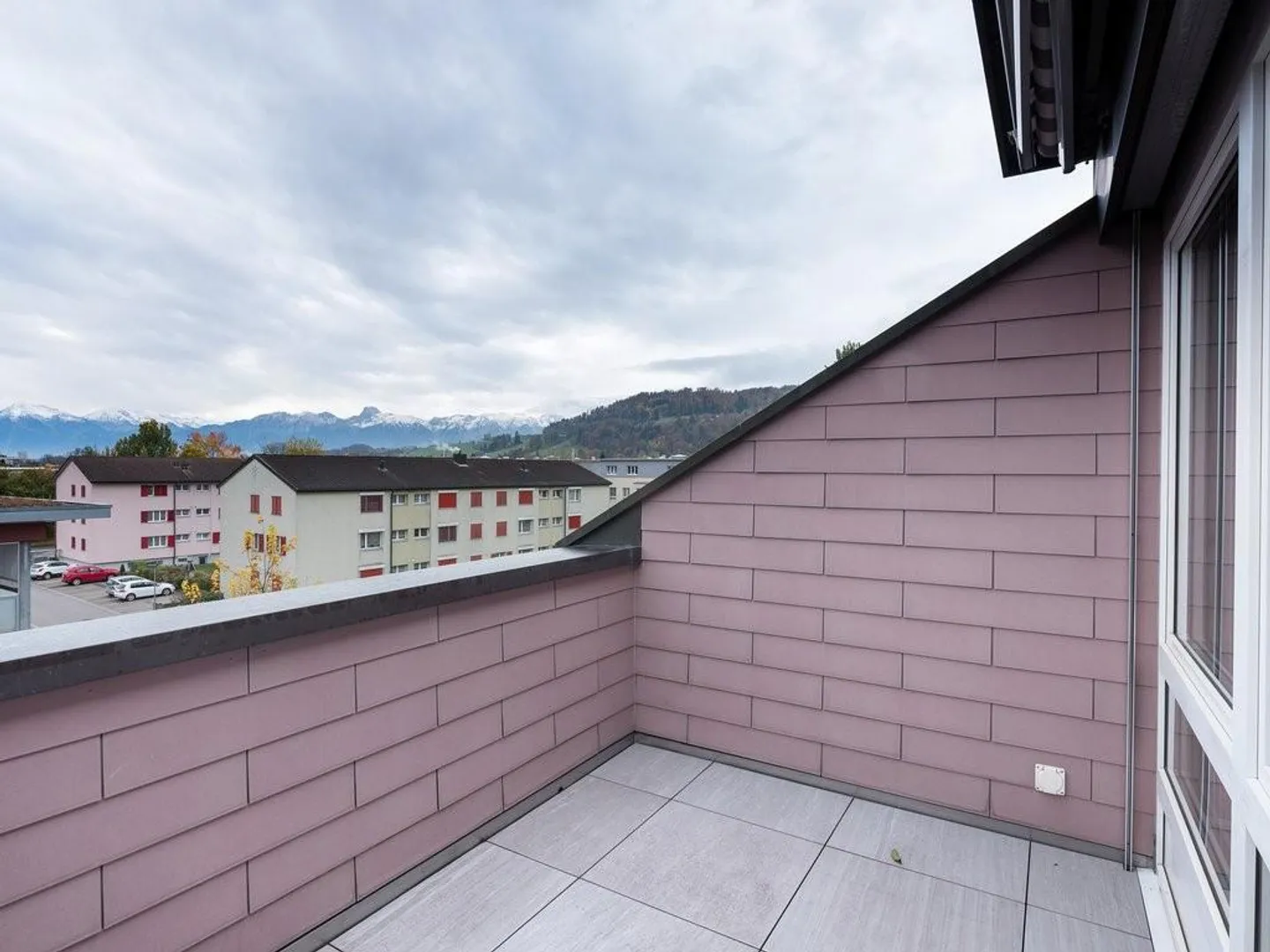 Cozy Attic Apartment in the Center of Münsingen - Photo 10 of 10