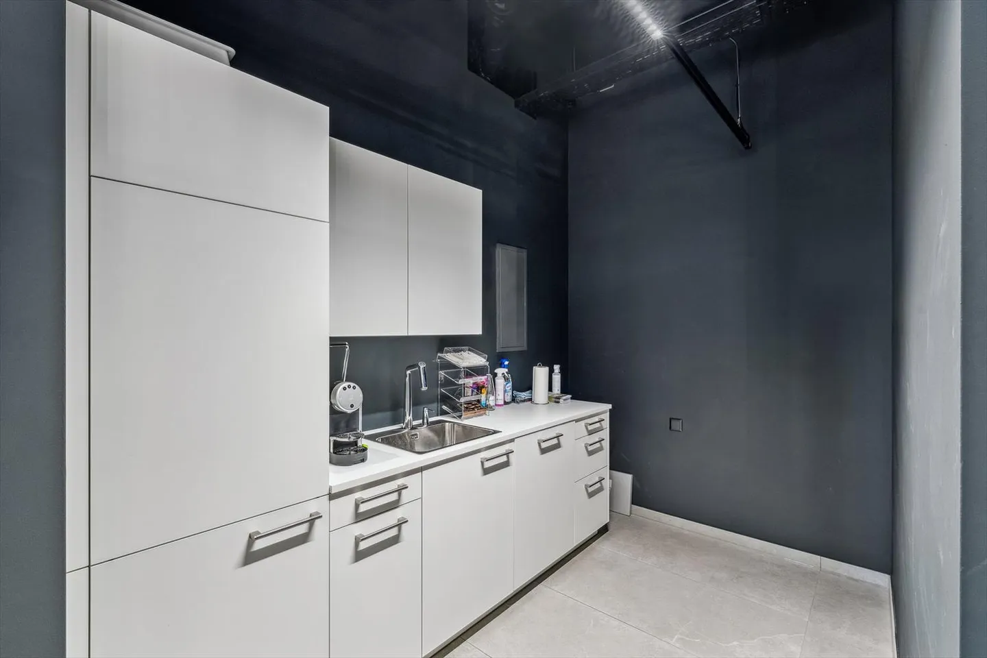 Negozio in affitto - Foto 7 di 12