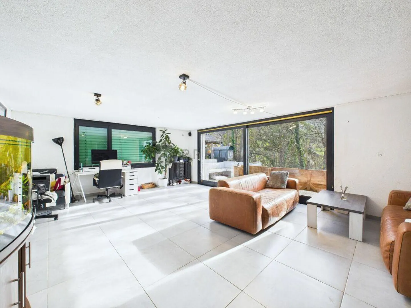 Elegance meets view: The incomparable salon of this Silenen ... - Photo 5 of 18