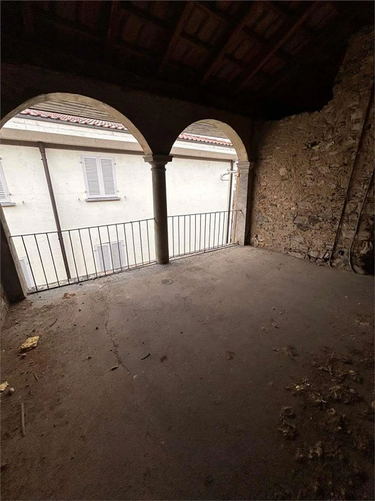 Gebäude zu renovieren - Foto 12 von 13