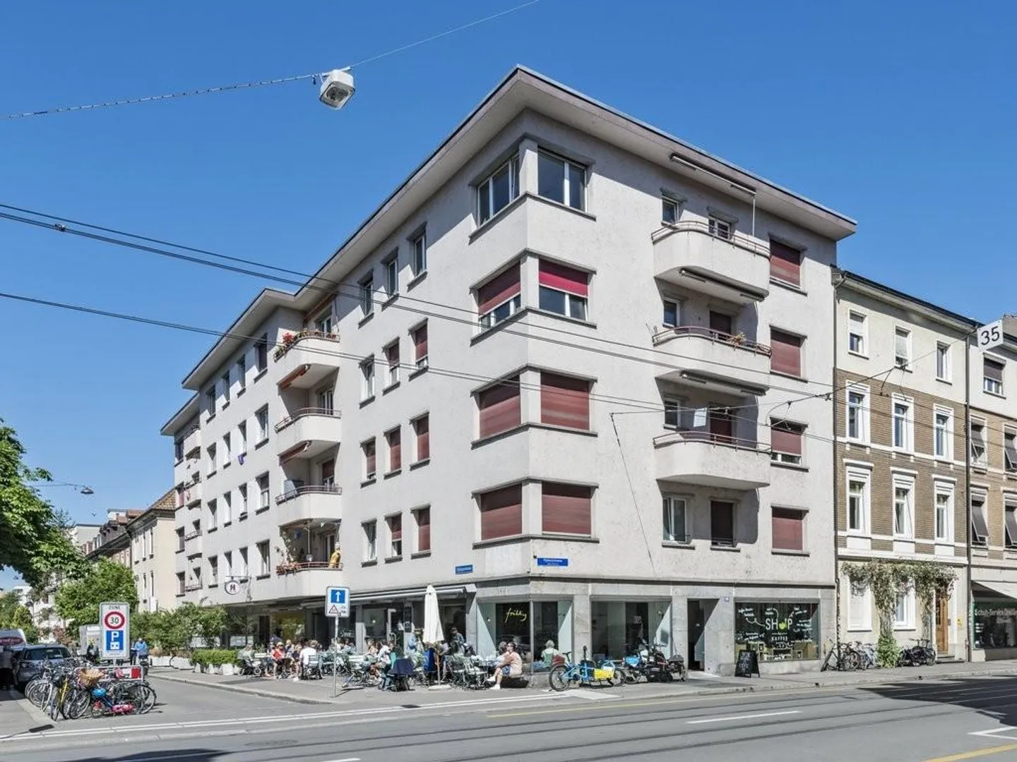 Appartamento in un edificio storico vicino alla riva del Reno a Kleinbasel - Foto 1 di 4
