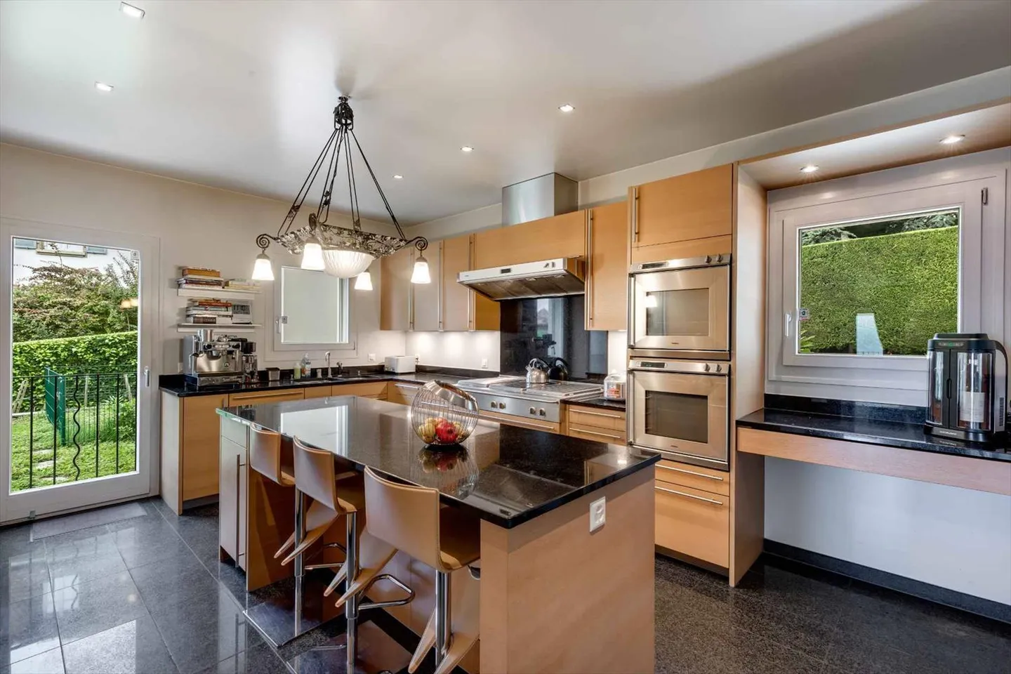 Propriété contemporaine au charme intemporel - Photo 3 sur 10