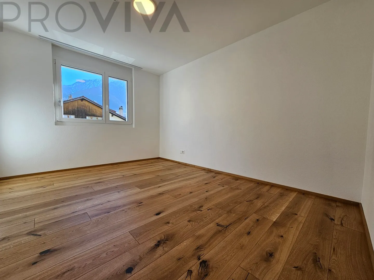 MOLTO SPAZIO ABITATIVO - GRANDE TERRAZZA E VISTA LIBERA - Foto 8 di 11