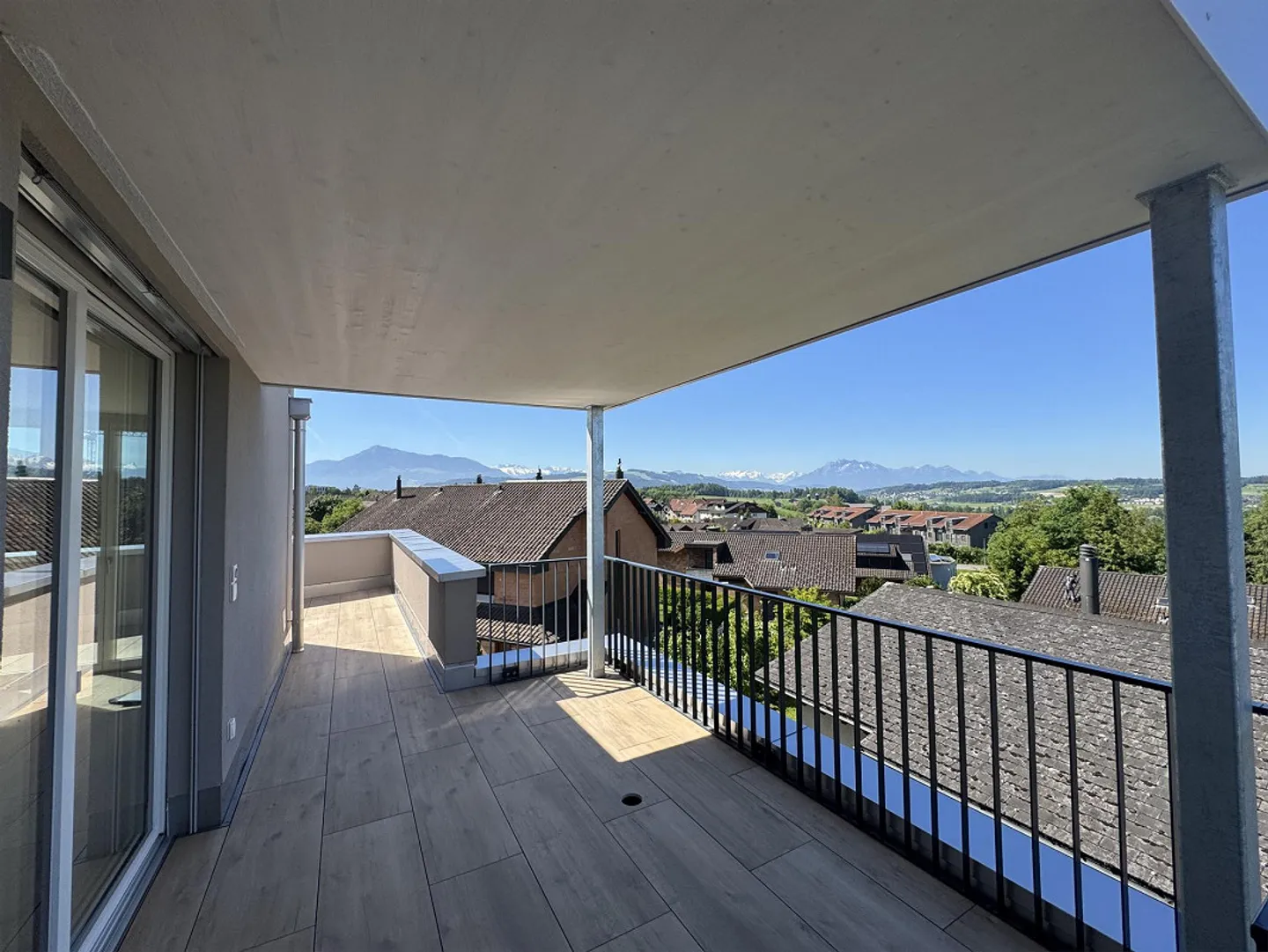 Modern 4.5-room single-family house in a quiet location in Hünenberg - Photo 10 of 11