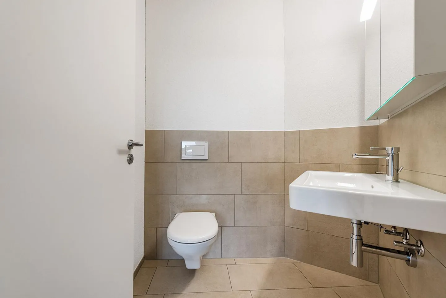 Stylish new 4.5-room apartment in the heart of the city of Kreuzlingen - Photo 7 of 9